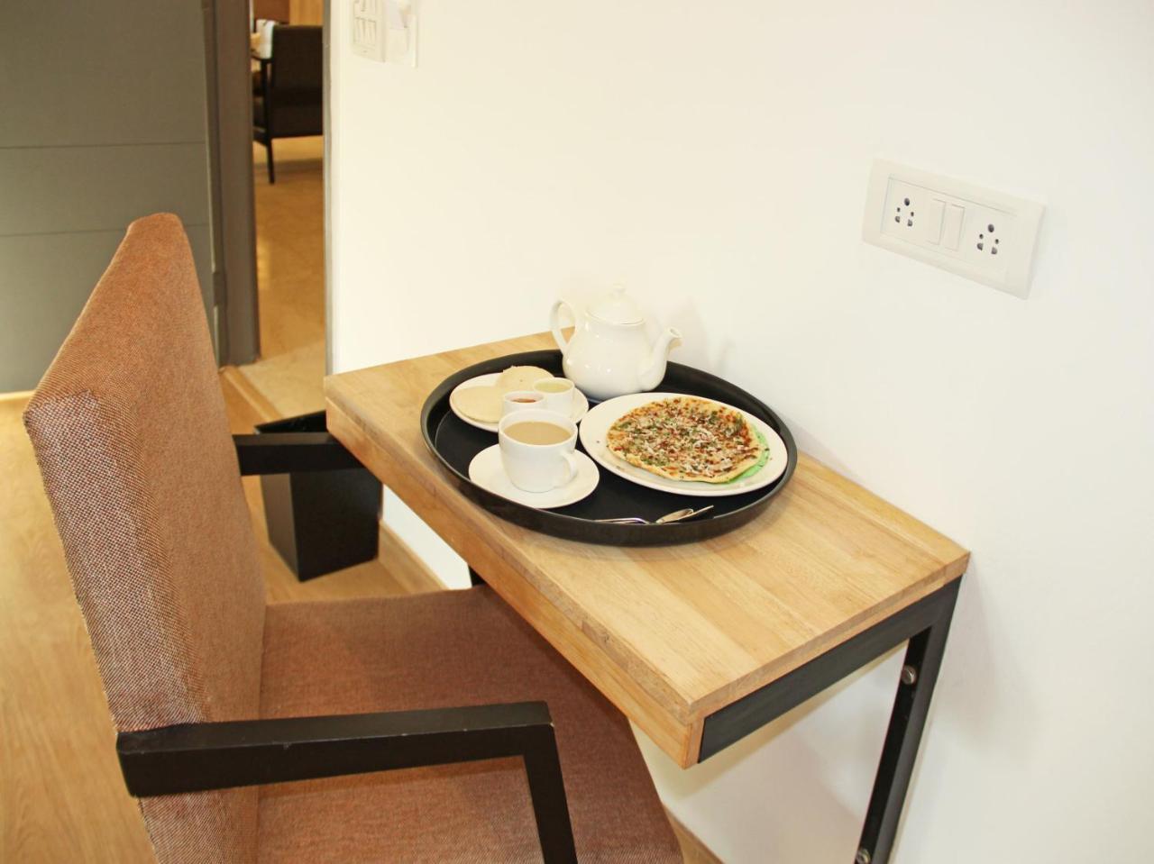 Oyo 4606 Hotel Maple Green Suites バンガロール エクステリア 写真
